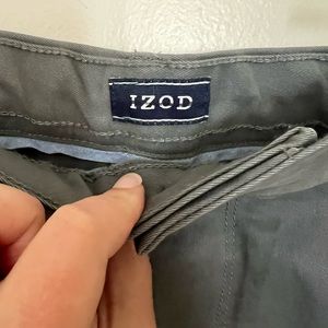 New without tags. Men’s IZOD gray pant size 48x32